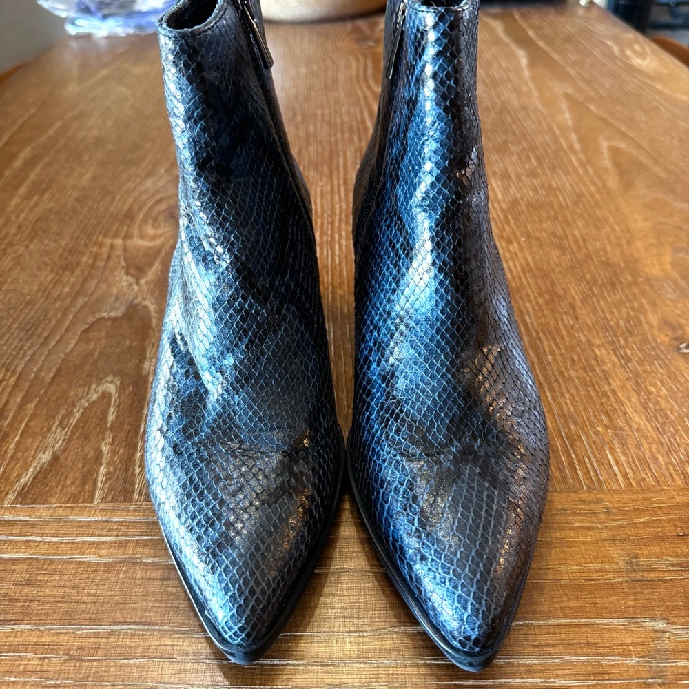 275 Central blue embossed snake leather ankle boots 38 - Picture 7 of 13